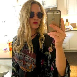 Meet your Posher, Corinne